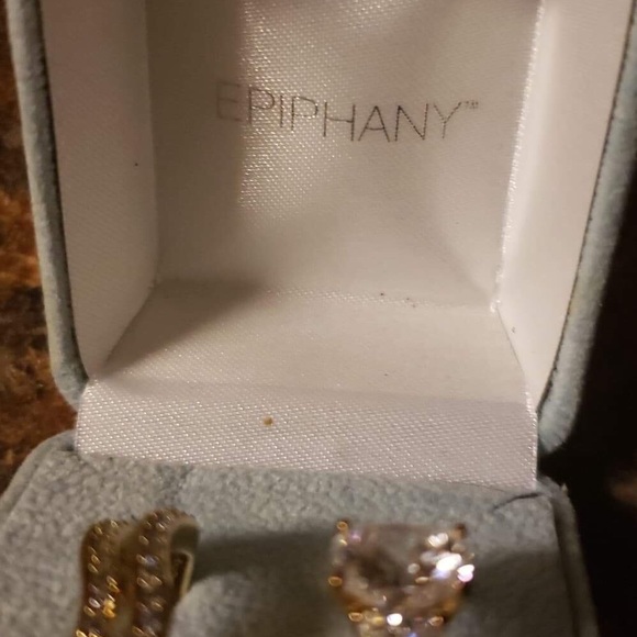 Qvc rings. CZ . Size 4 - Picture 8 of 10